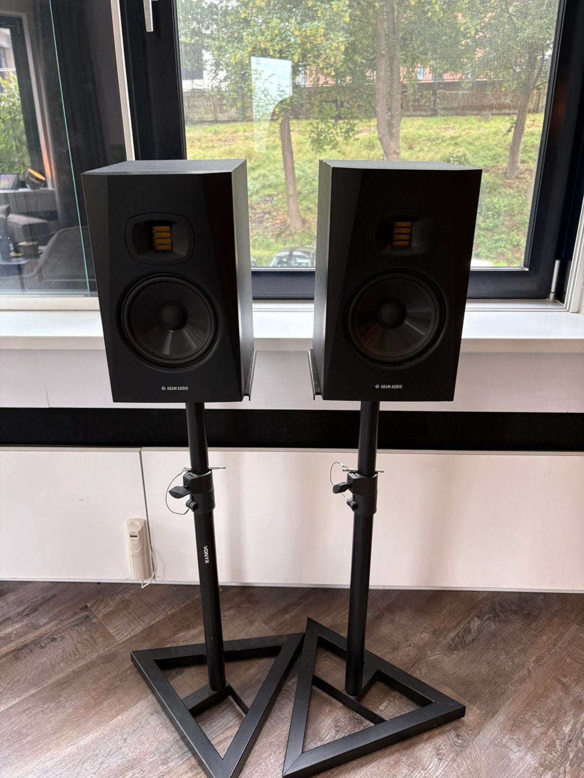 Adam t7V actieve monitors, Ophalen