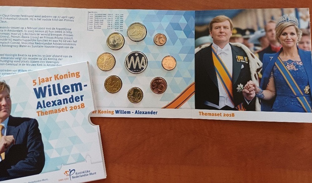 themaset 2018 5 jaar Koning Willem Alexander, Ophalen of Verzenden, Koningin Beatrix, Euro's, Setje