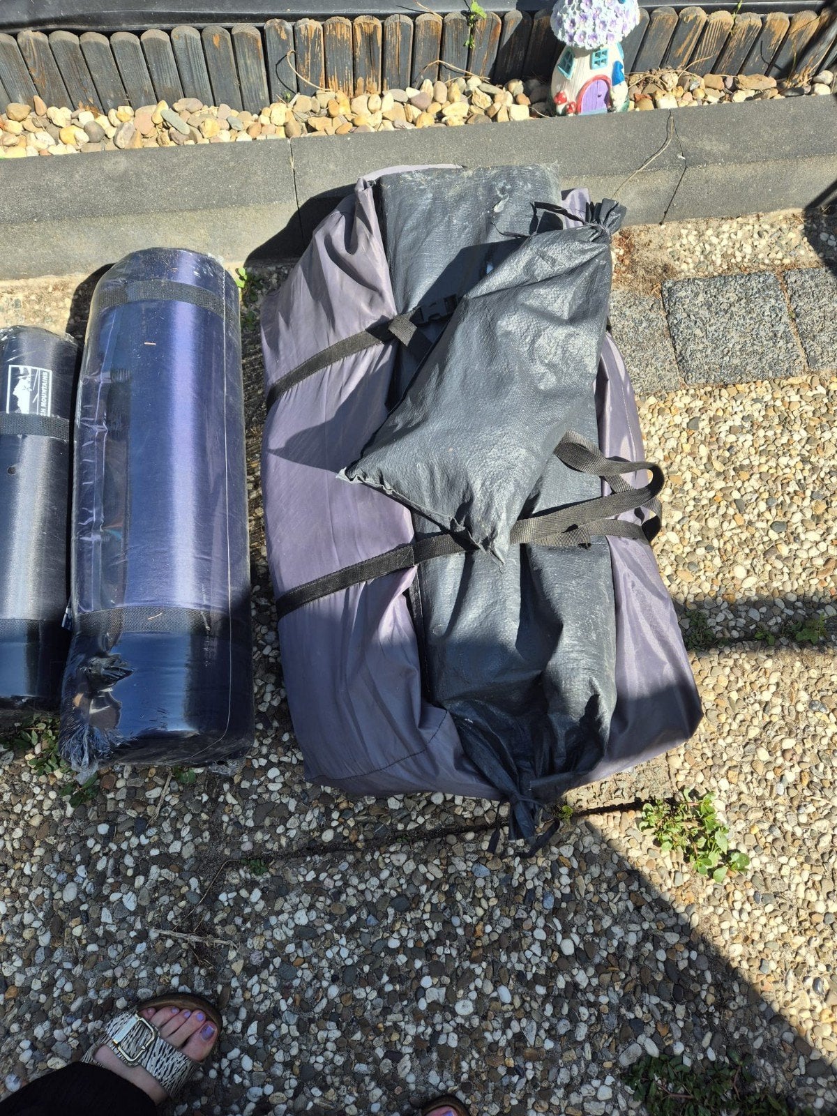 Kampeeruitrusting: tent (6p), stoelen, matjes keukengerei, Ophalen, Gebruikt