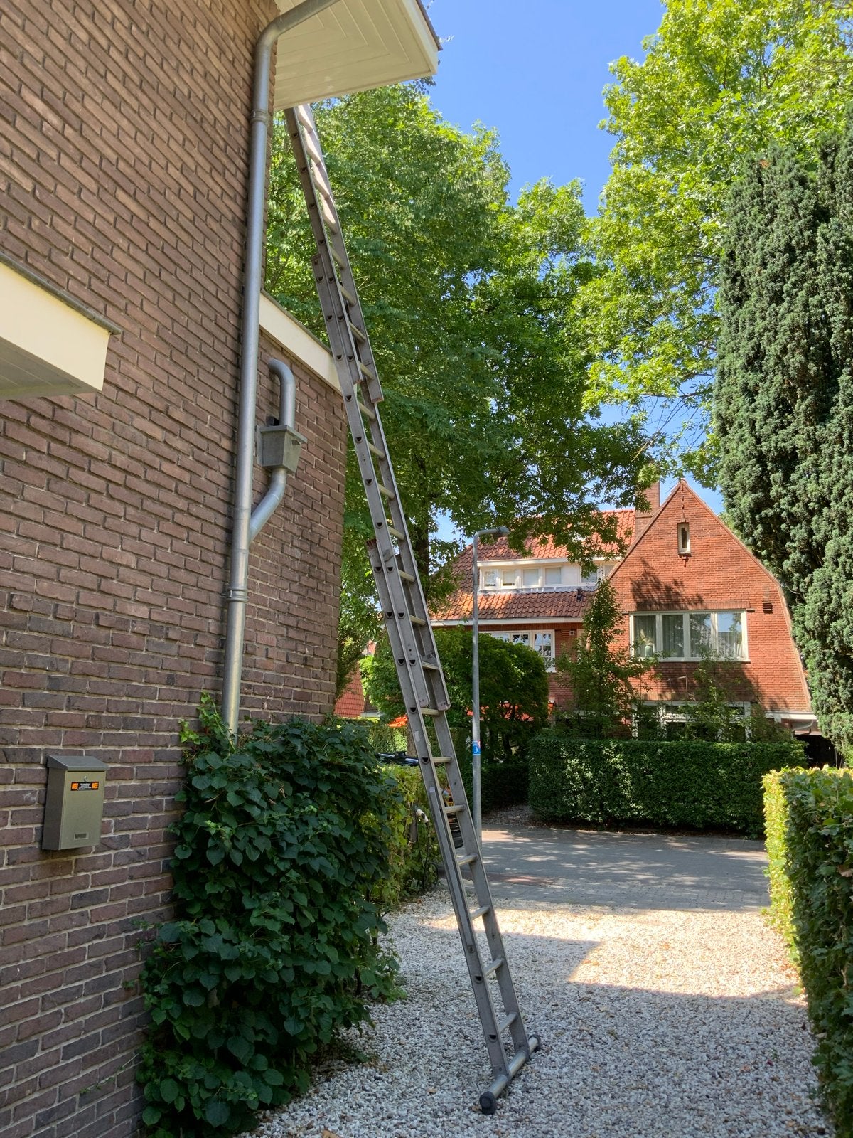 Uitschuifbare aluminium ladder, 3 delen van 280 cm, Doe-het-zelf en Verbouw, Ladders en Trappen, Ophalen, Gebruikt, Ladder, Opvouwbaar of Inschuifbaar