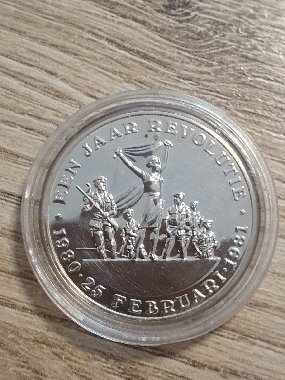25 Gulden 1981 - 1 jaar Revolutie Suriname Proof, Koningin Beatrix, Zilver, Losse munt, Overige waardes