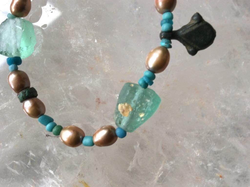 Romeins glas antiek eeuwenoud geluk beschermt magie uniek, Ophalen of Verzenden, Nieuw, Elastiek, Met bedels of kralen