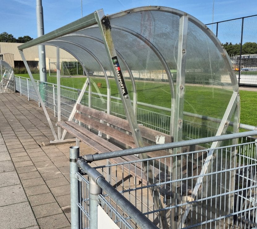 Dugout (2), Groter dan maat XL, Ophalen, Gebruikt, Set