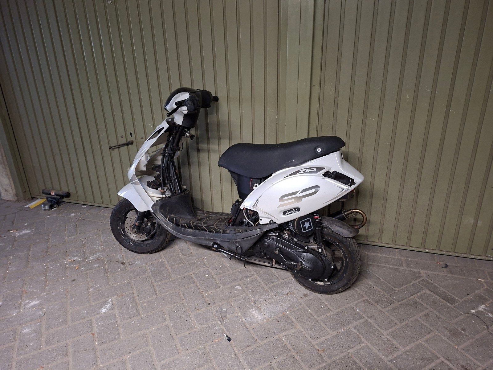 Piaggio Zip 2t - Opknapper, Ophalen, Tweetakt, Gebruikt, Maximaal 45 km/u