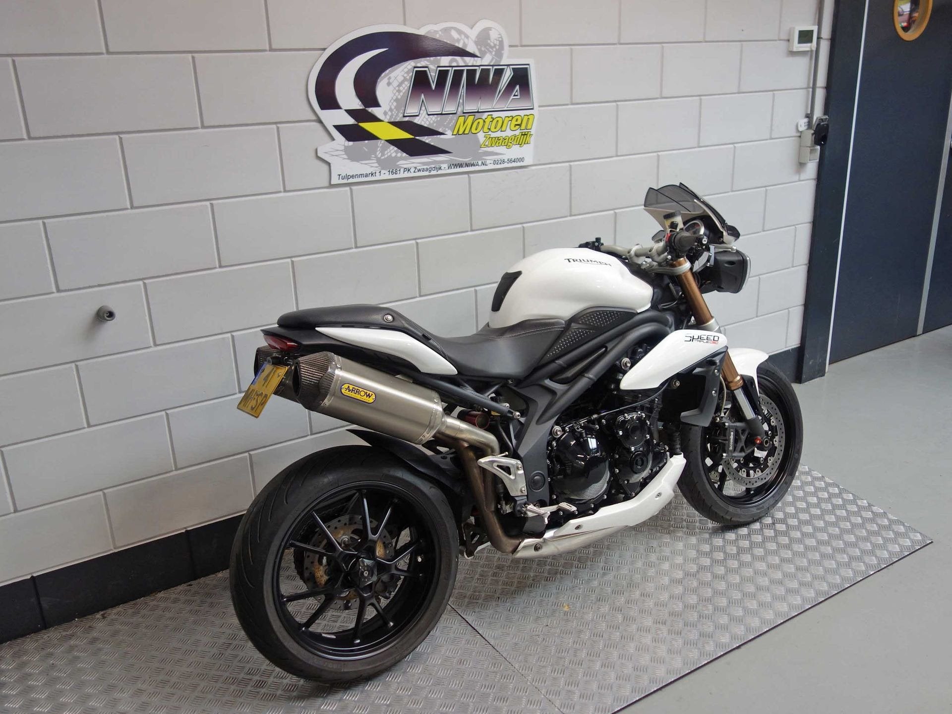 Triumph Speed Triple, 1050 cc, Meer dan 35 kW, Handgeschakeld, Naked bike