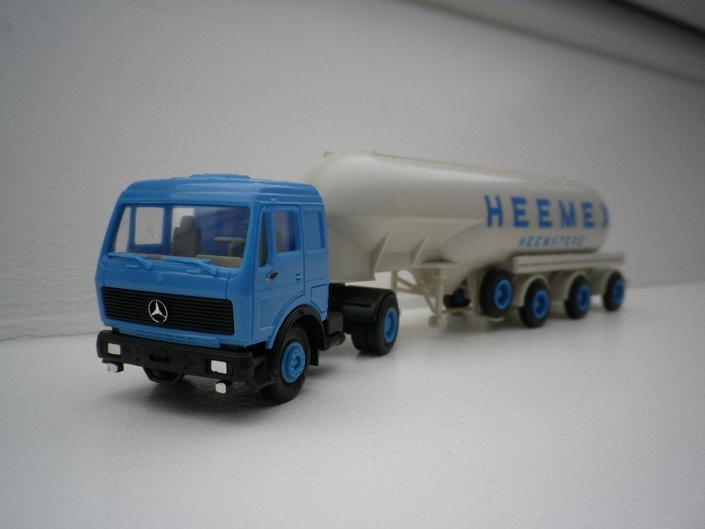 Herpa Mercedes ng silotrailer Heemex Heemstede., Hobby en Vrije tijd, Modelauto's | 1:87, Ophalen of Verzenden, Gebruikt, Bus of Vrachtwagen