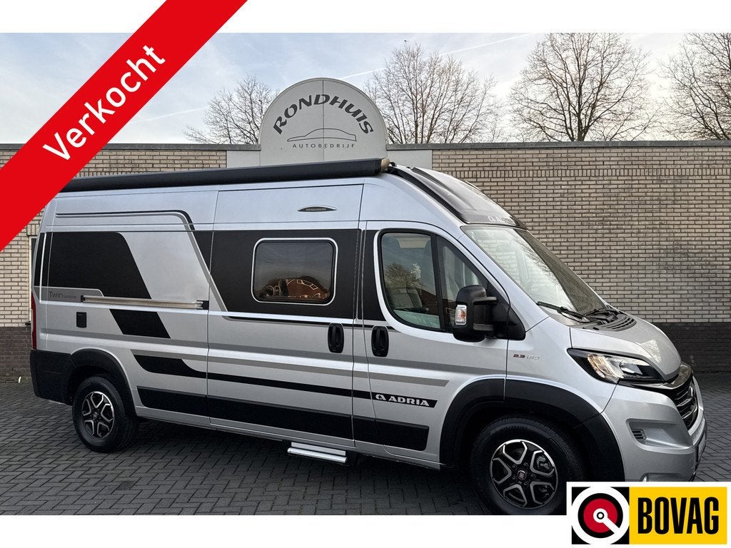 Adria Twin 600 SPB Supreme 160 pk AUTOMAAT 9-Traps Euro6 Fia, Caravans en Kamperen, Campers, Automaat, Buscamper of Camperbus