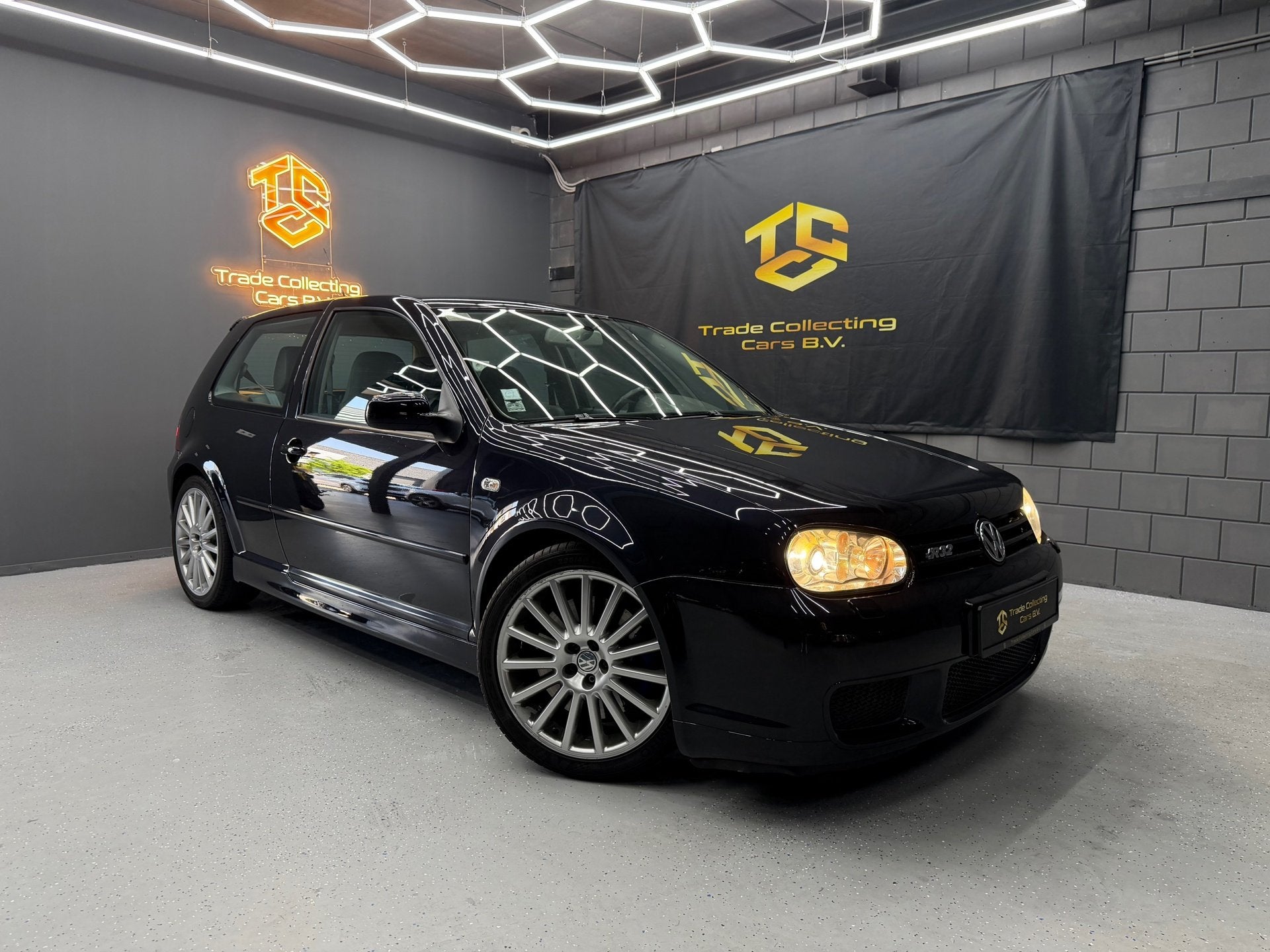 Volkswagen Golf 3.2 VR6 R32 4Motion HANDGESCHAKELDE-COLLECTI, 1473 kg, Gebruikt, Zwart, Bedrijf