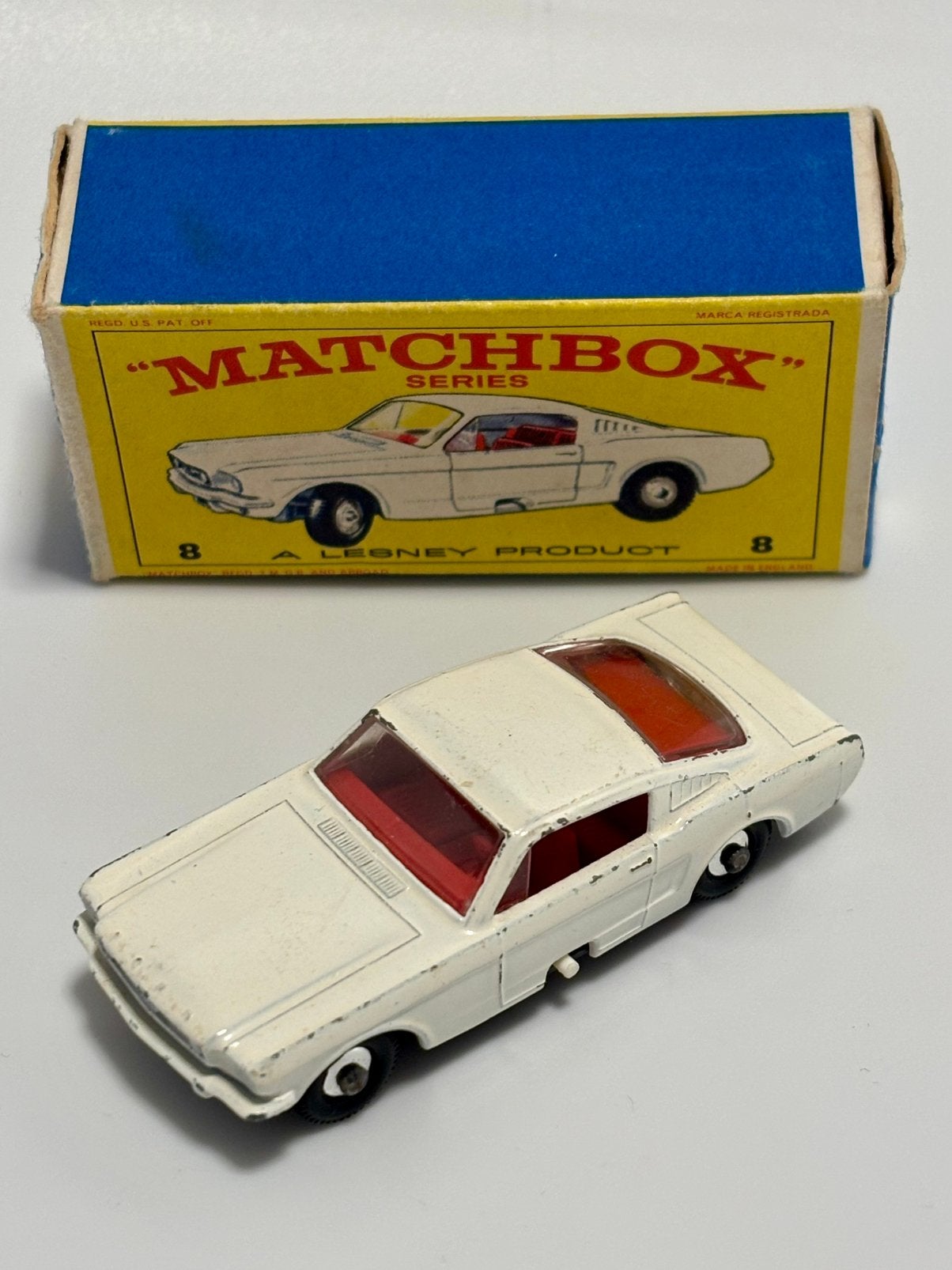 Matchbox nr 8 Ford Mustang in doosje, Hobby en Vrije tijd, Modelauto's | 1:87, Ophalen of Verzenden, Zo goed als nieuw, Auto, Matchbox