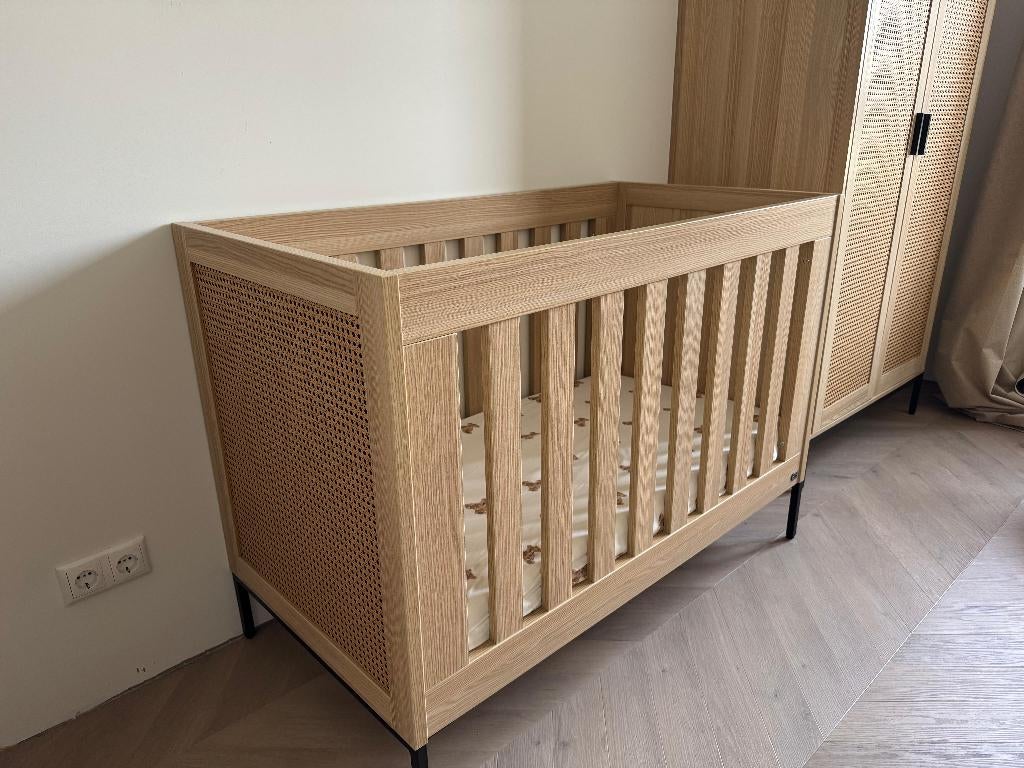 Jakarta Ledikant Baby-Dump (60x120) - inclusief matrassen, Ophalen, Zo goed als nieuw, Ledikant