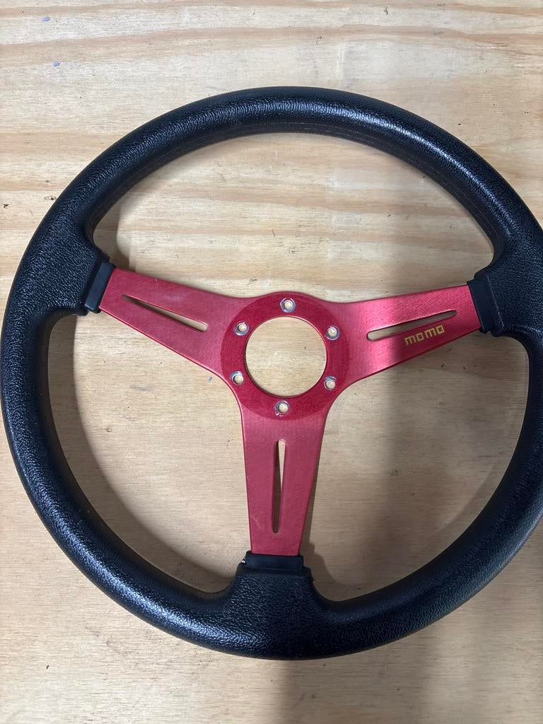 Sportstuur MOMO stijl – 3 spaaks – rood/zwart – universeel, Auto-onderdelen, Ophalen of Verzenden, Gebruikt