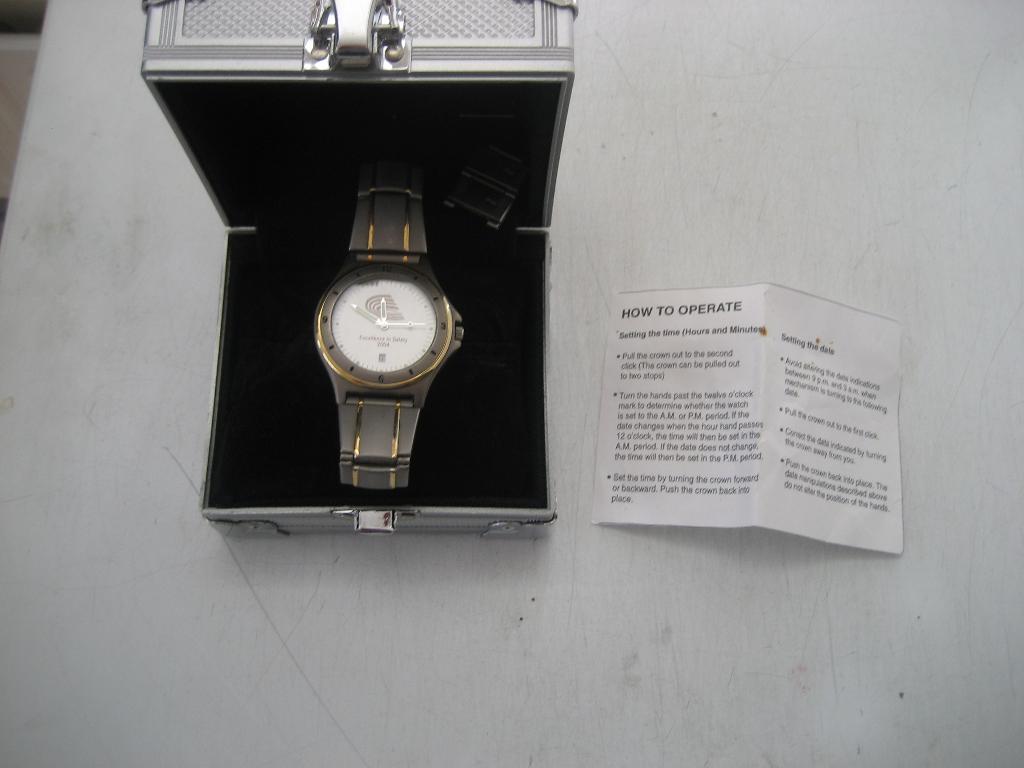 heren horloge in doos, Overige merken, Staal, Polshorloge, Ophalen of Verzenden