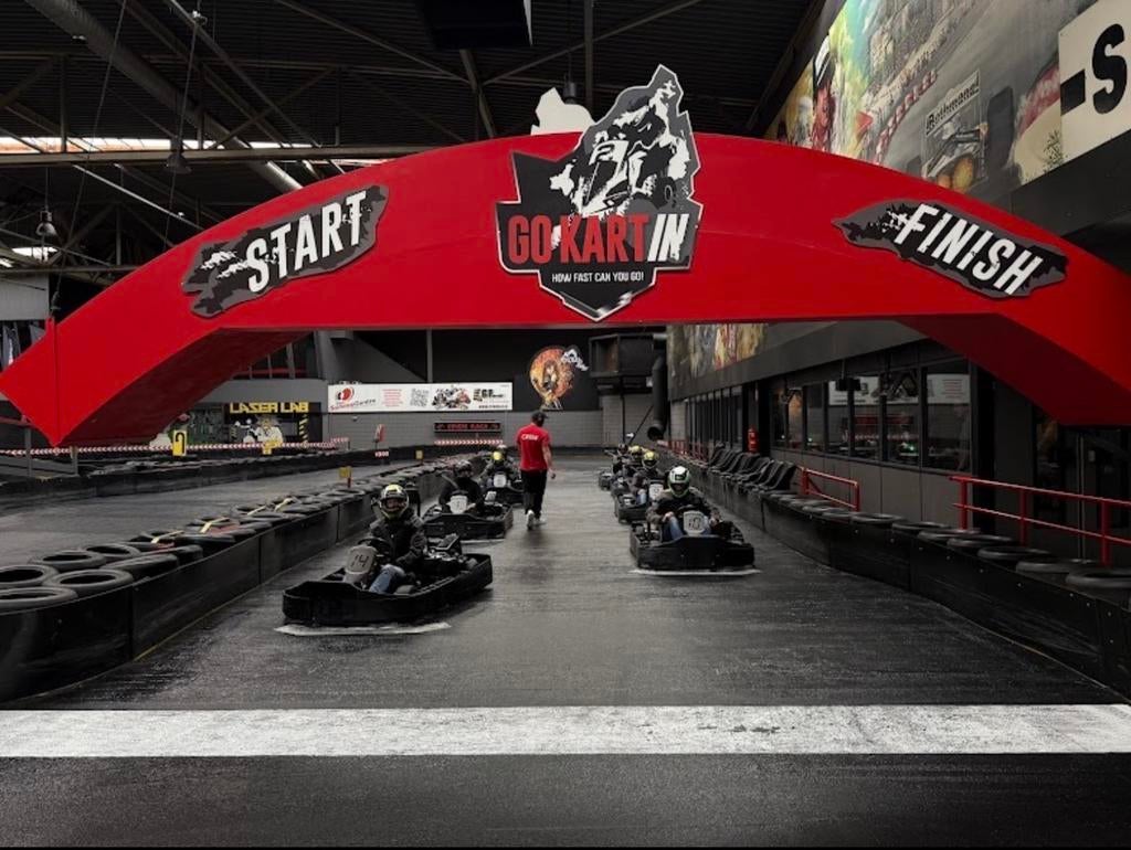 €438 Kadobon Go Kart In Dordrecht, Tickets en Kaartjes, Kortingen en Cadeaubonnen, Drie personen of meer, Cadeaubon