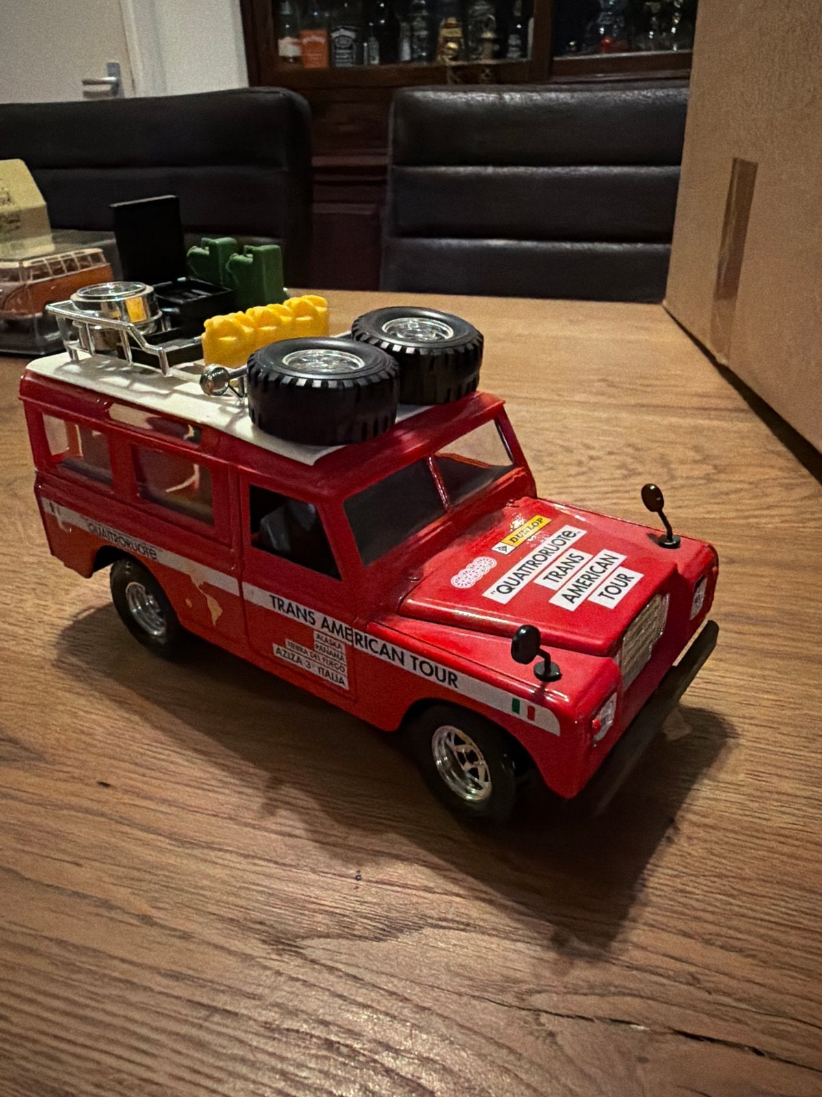 Bburago Land Rover 1:24 Trans American Tour, Hobby en Vrije tijd, Ophalen of Verzenden, Gebruikt, Auto, Bburago