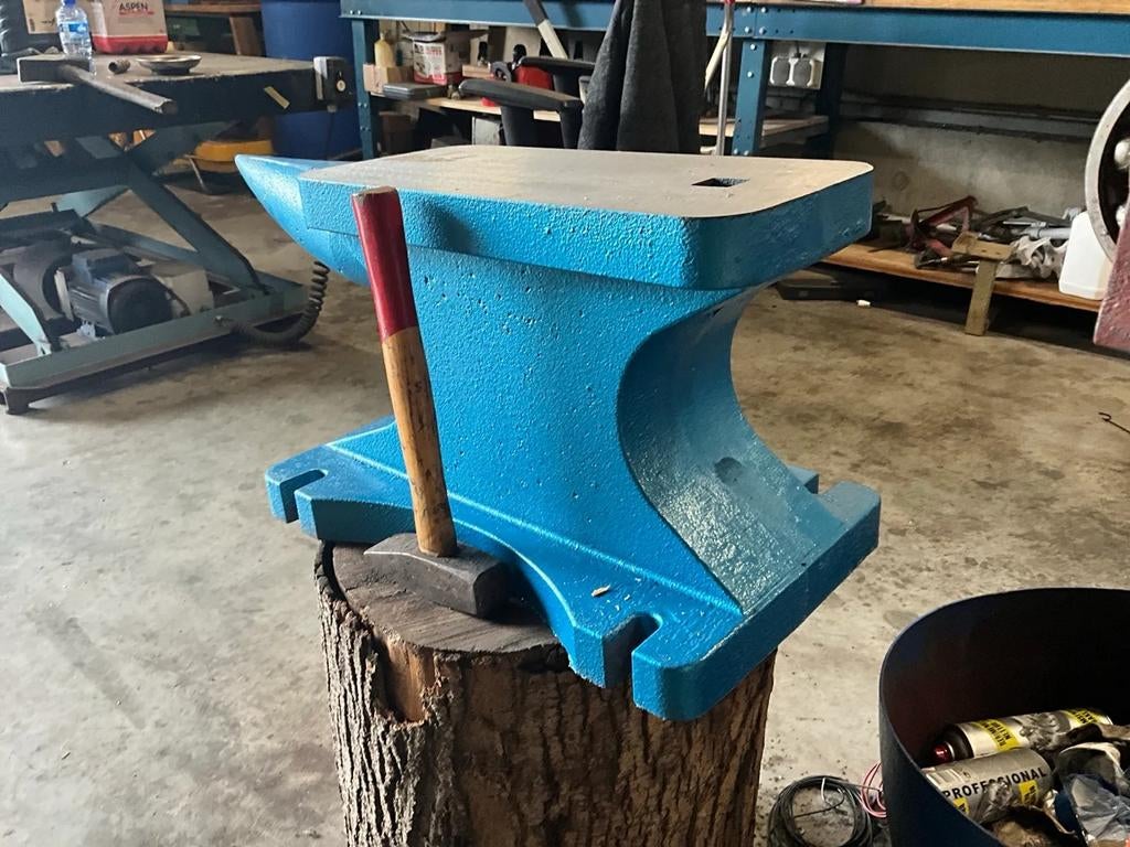 Nieuw gietijzeren aambeeld - 181 kg, Ophalen, Nieuw