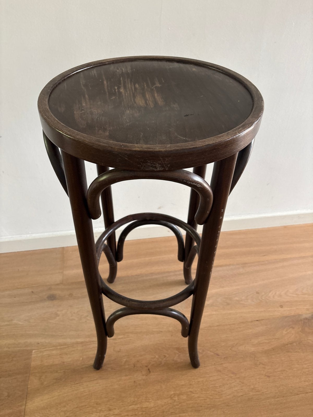 Vintage Thonet stijl krukje/plantentafel, Ophalen, Gebruikt, Hout