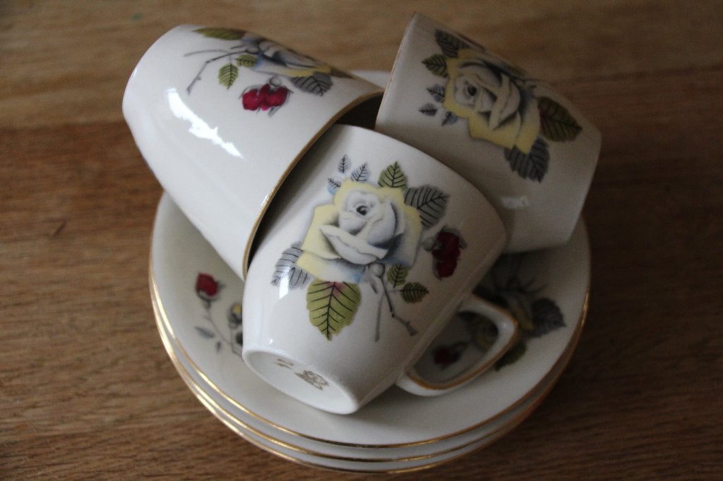 3 vintage p.t tulowice kop en schotels made in Poland., Overige merken, Ophalen of Verzenden, Zo goed als nieuw, Overige stijlen
