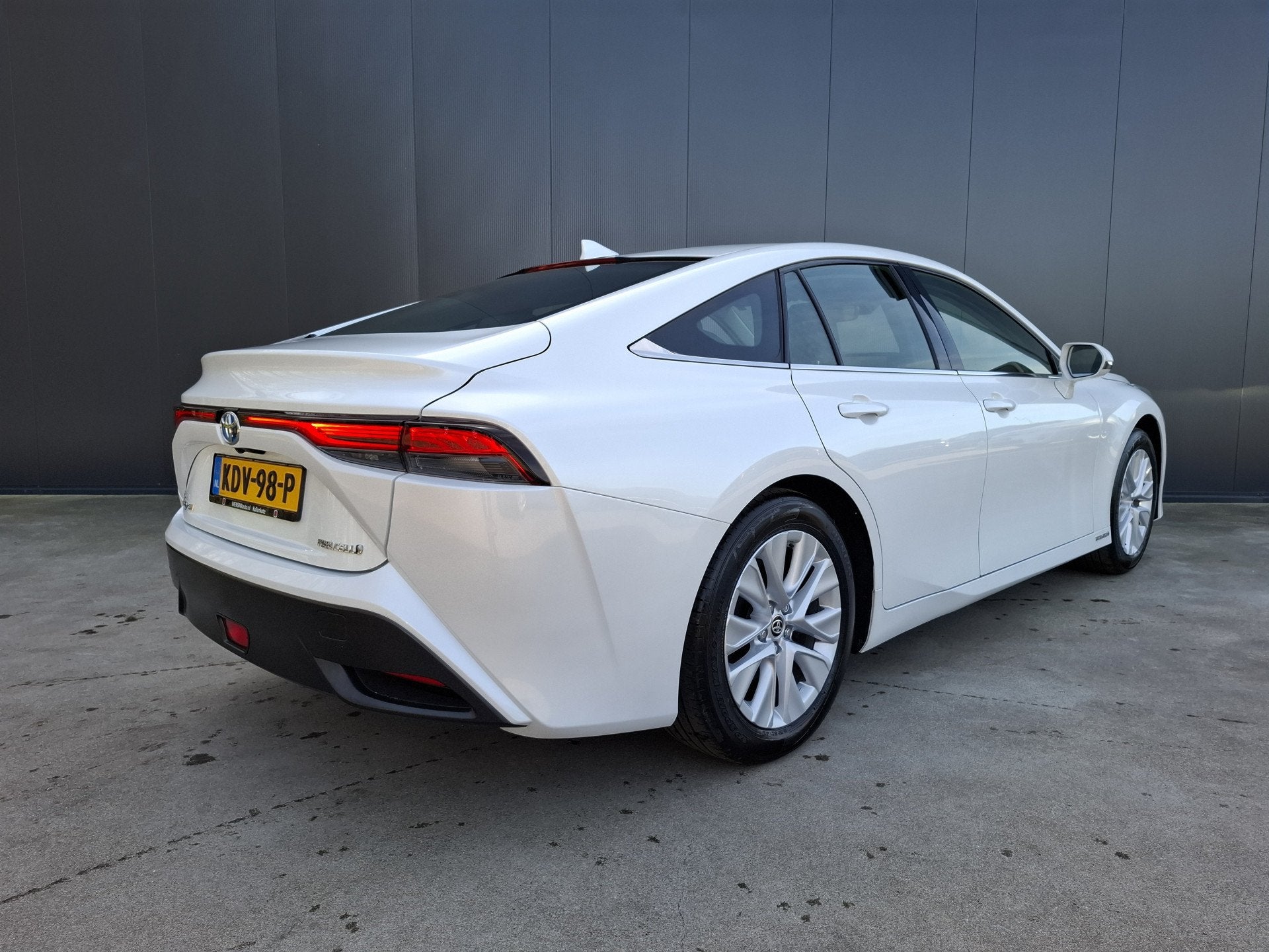 Toyota Mirai WATERSTOF H2 DYNAMIC METALLIC JBL AUDIO APPLE C, Automaat, Dealer onderhouden, Achterwielaandrijving, Gebruikt