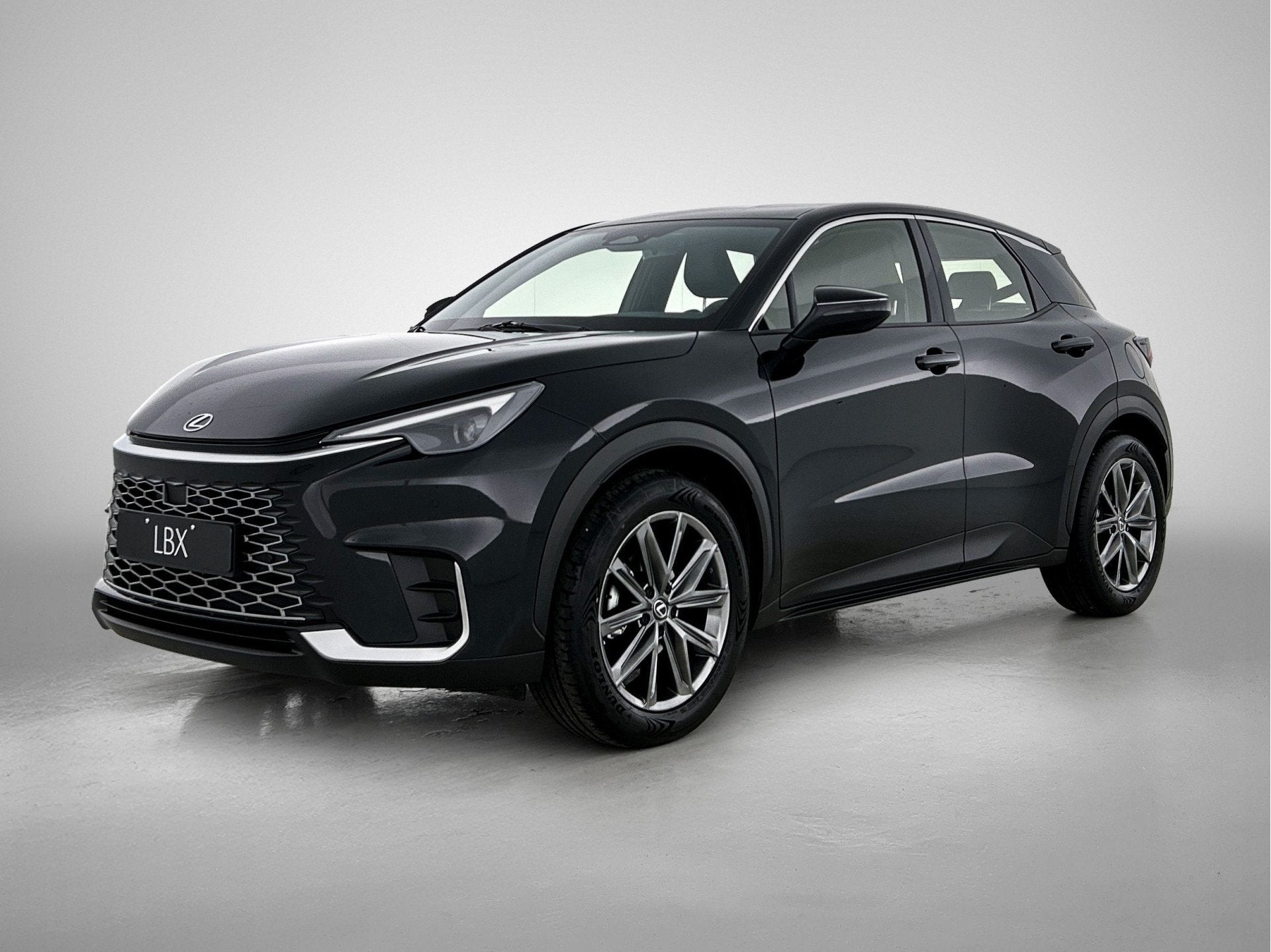 Lexus LBX Elegant 2WD | Tech Pack | Nieuw Zonder Kenteken |, 12 maanden, 136 pk, Gebruikt, Zwart