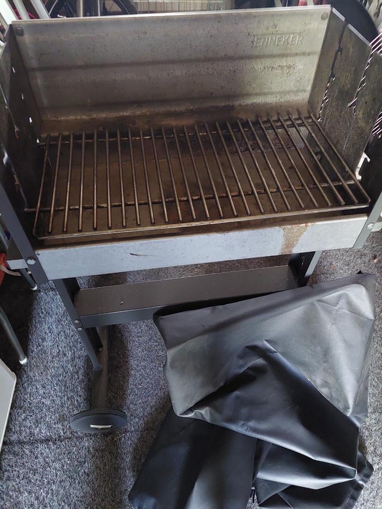 Houtskoolbarbecue, Ophalen, Gebruikt, Met accessoires
