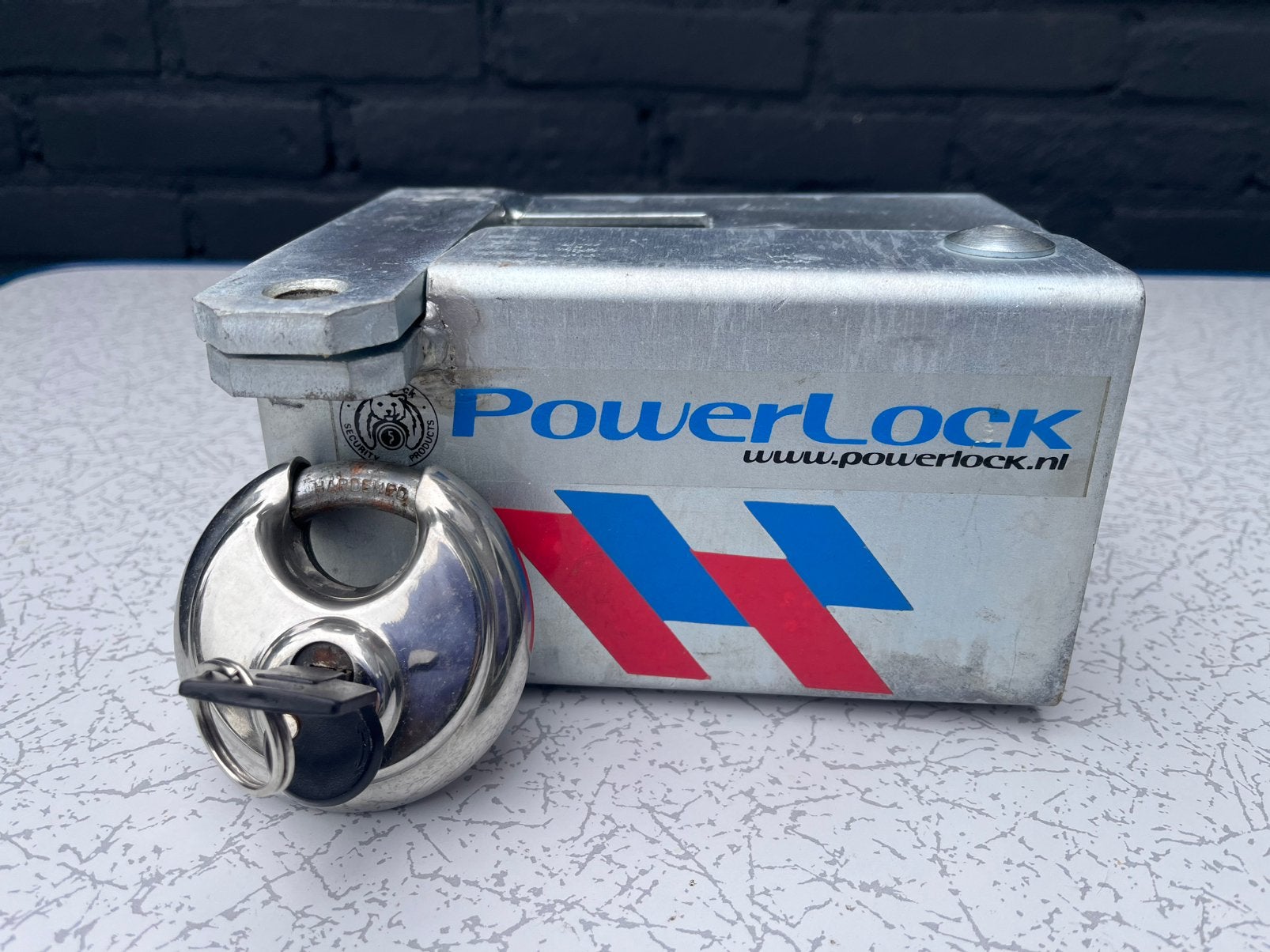 Powerlock beveiliging voor caravan of en aanhangwagen, Ophalen, Zo goed als nieuw