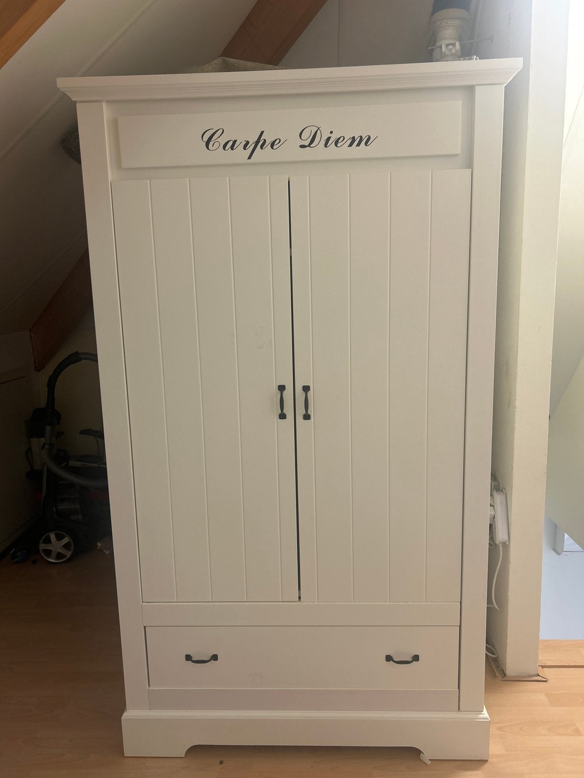 Witte kledingkast met lade en deuren - Carpe Diem