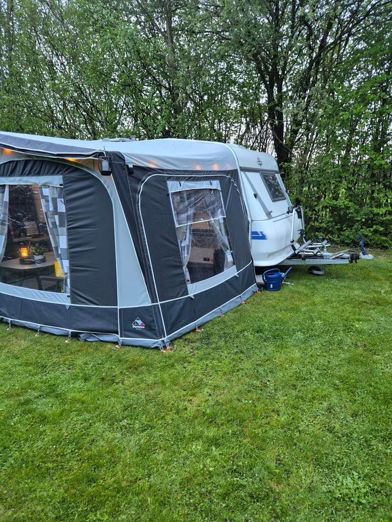 Hobby Excellent Easy 2002 - Nette en complete caravan, Caravans en Kamperen, Vast bed, Standaardzit, Hobby, Particulier
