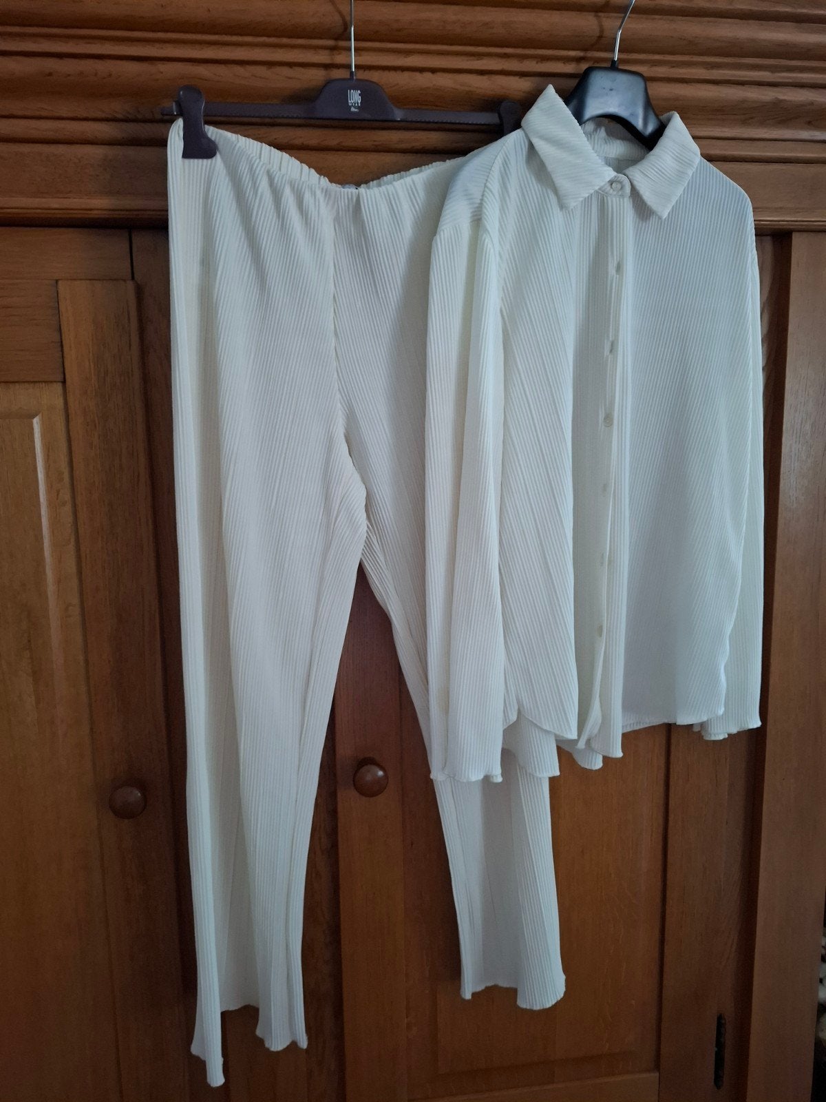 broekpak, creme, mt.M, Ophalen of Verzenden, Zo goed als nieuw, Beige, Broek of Spijkerbroek