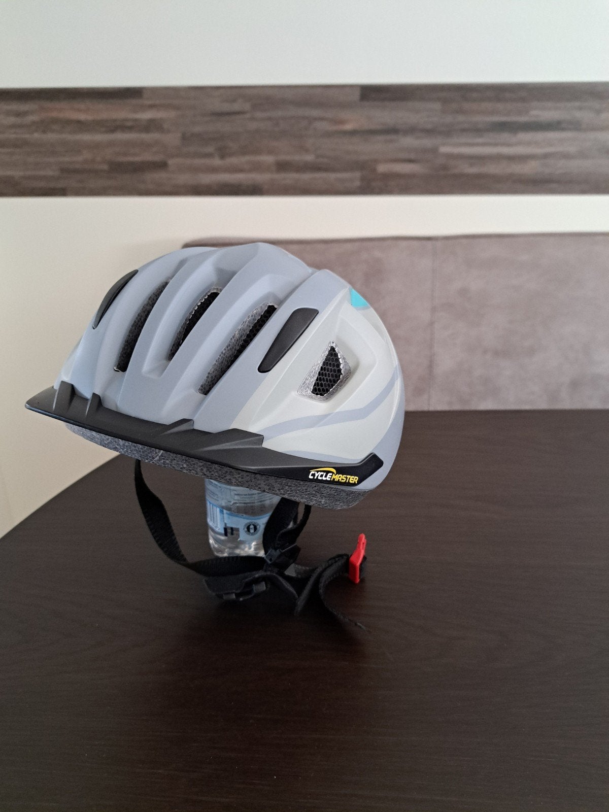 Cyclemaster fietshelm met achterlicht - Maat S/M, Fietsen en Brommers, Fietsaccessoires | Fietshelmen, M, Ophalen of Verzenden