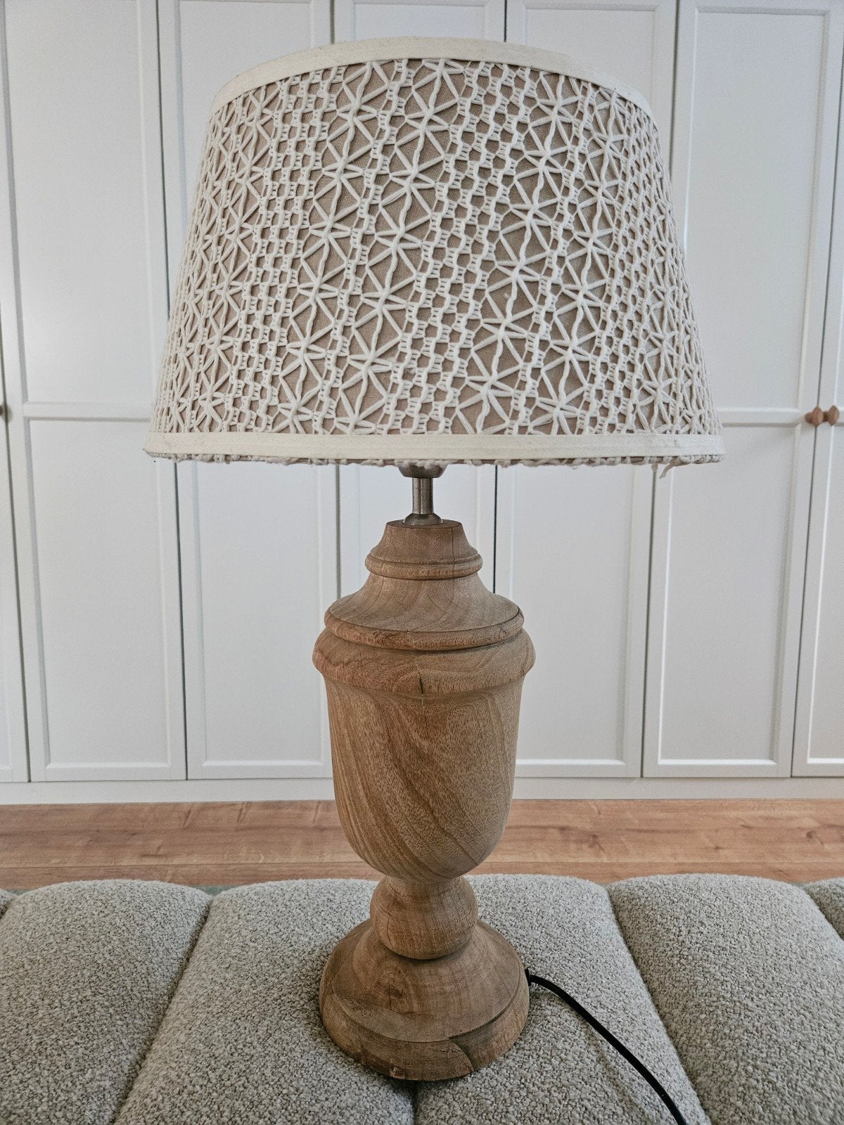 Landelijke brocante tafellamp baluster hout met kap, Huis en Inrichting, Ophalen, Gebruikt, Hout, Schemerlamp