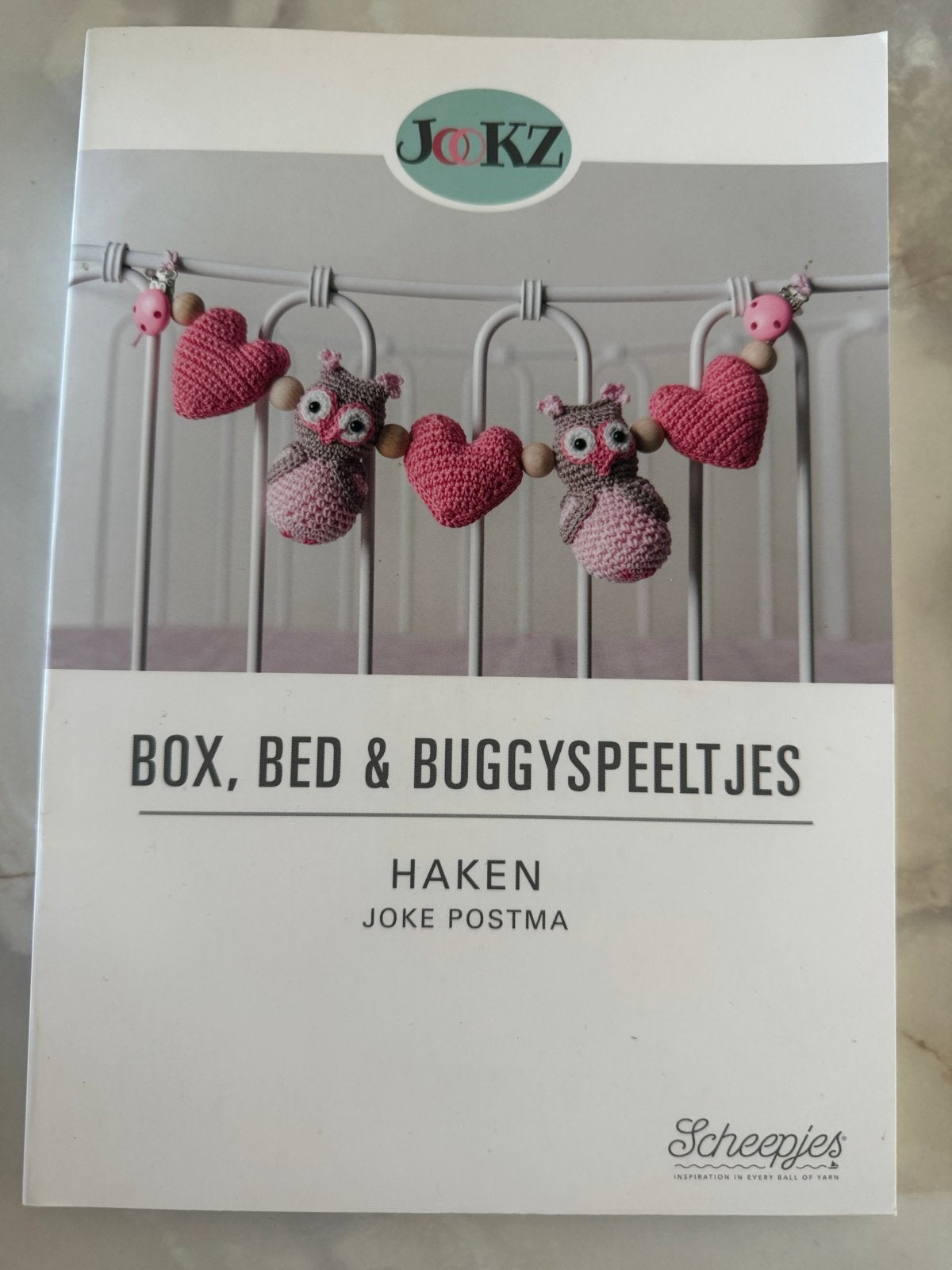 Haakboek Box, Bed & Buggyspeeltjes - Joke Postma, Ophalen of Verzenden, Gelezen