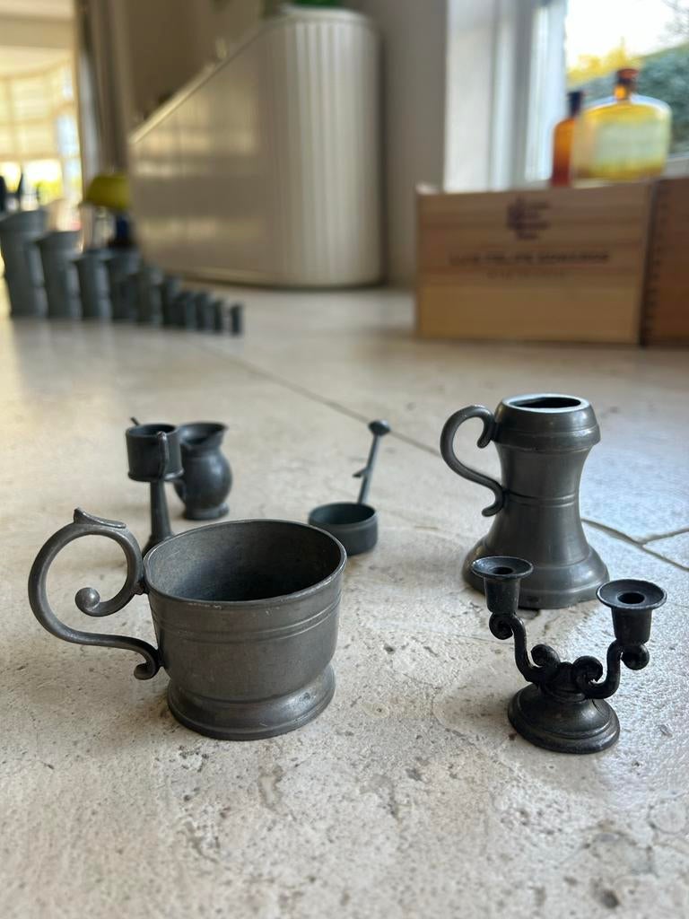 Miniatuur tinnen servies en kandelaar set, Ophalen of Verzenden
