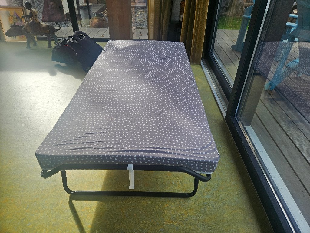 Comfortabel en weinig gebruikt opklapbed (1 persoon)., Ophalen, Zo goed als nieuw