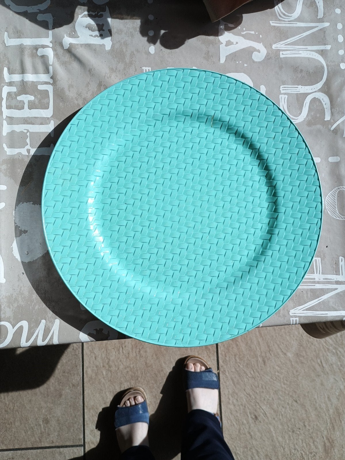 Turquoise bord met wafelpatroon, Overige materialen, Ophalen of Verzenden, Zo goed als nieuw, Bord(en)