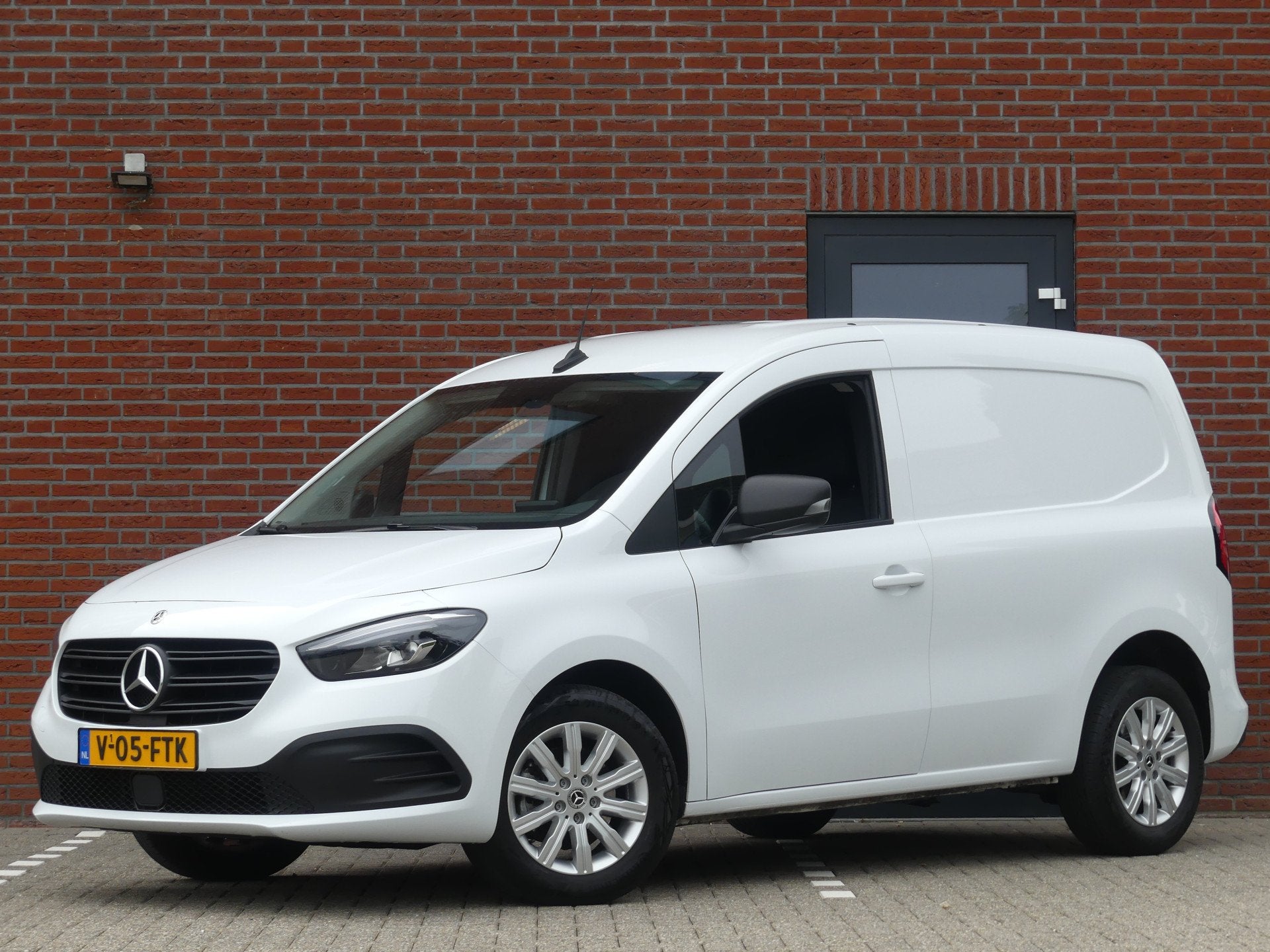 Mercedes-Benz Citan 110 CDI PRO Lang Camera/Navigatie/Apple, Auto's, Dealer onderhouden, Gebruikt, Euro 6, 4 cilinders