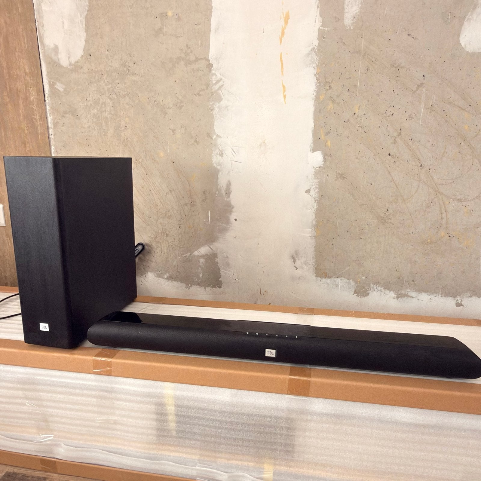JBL Soundbar SB150 met draadloze subwoofer, Ophalen of Verzenden, Bluetooth, Zo goed als nieuw