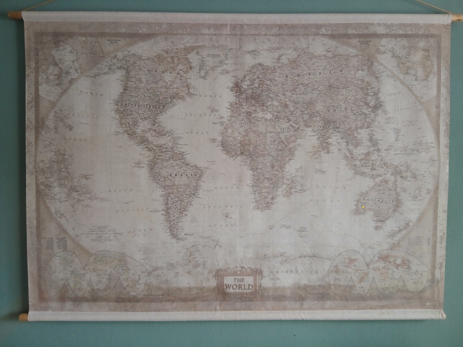 Wereldkaart stoffen wanddecoratie 150x107cm, Beige, Textiel, Ophalen of Verzenden, Zo goed als nieuw