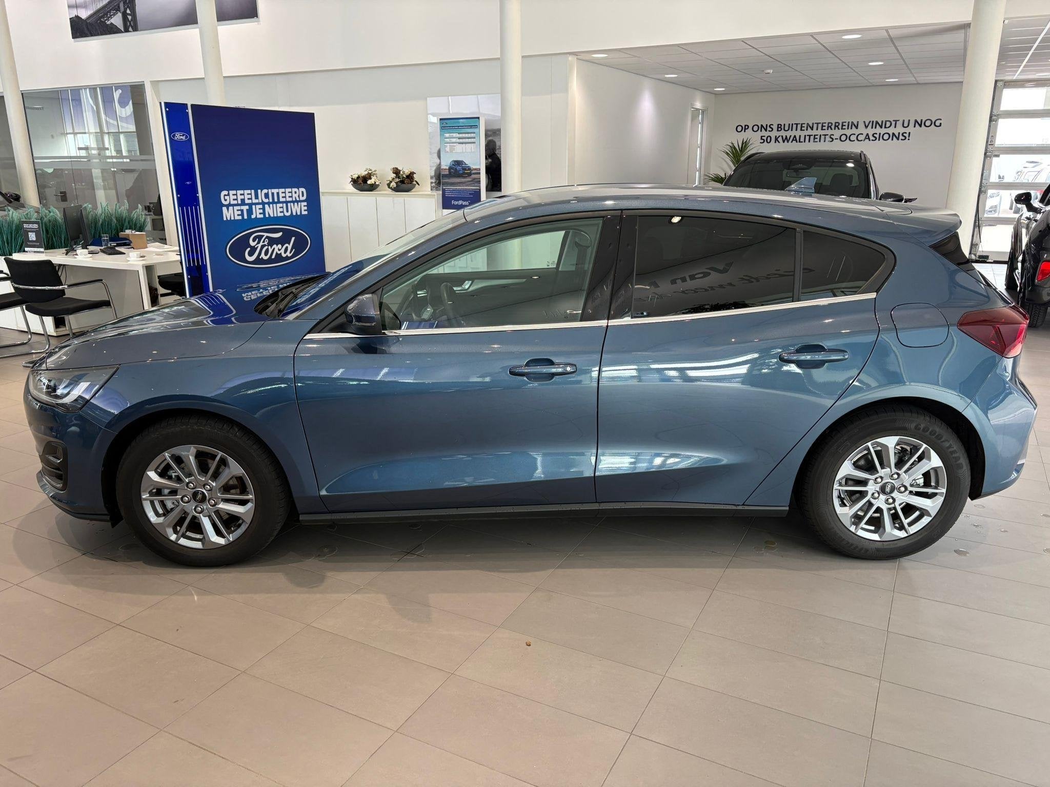 Ford Focus 1.0 EcoBoost Hybrid Titanium AUTOMAAT | STOEL - S, 12 maanden, Gebruikt, Euro 6, Blauw