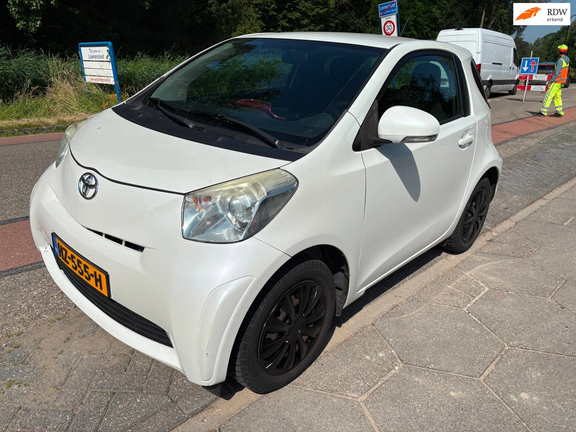 Toyota IQ 1.0 VVTi Aspiration + NWE KOPPELING!, Euro 5, Stof, Gebruikt, 4 stoelen