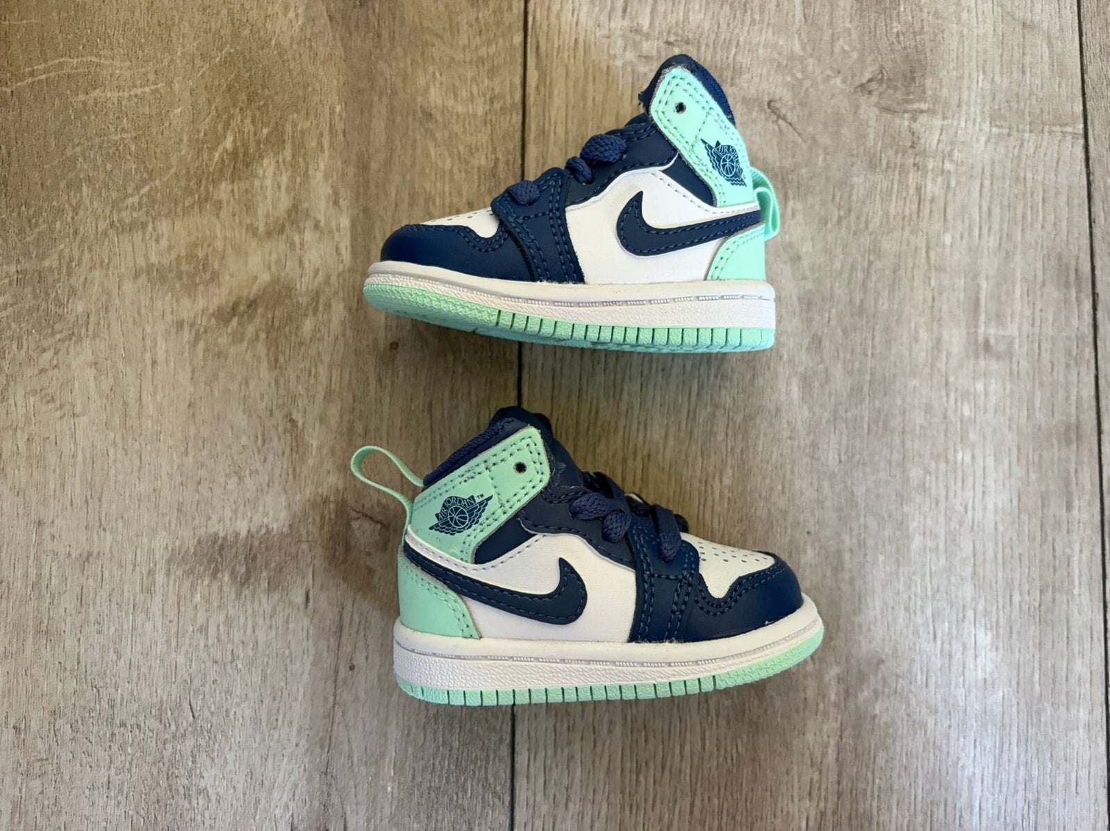 Air Jordan 1 Mid sneakers (TD), Kinderen en Baby's, Schoentjes, Jongetje of Meisje, Nieuw, Ophalen of Verzenden