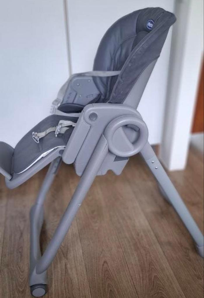 Chicco Polly Magic Kinderstoel Grey Melange met speelboog, Ophalen of Verzenden, Gebruikt, Inklapstoel, Afneembaar eetblad
