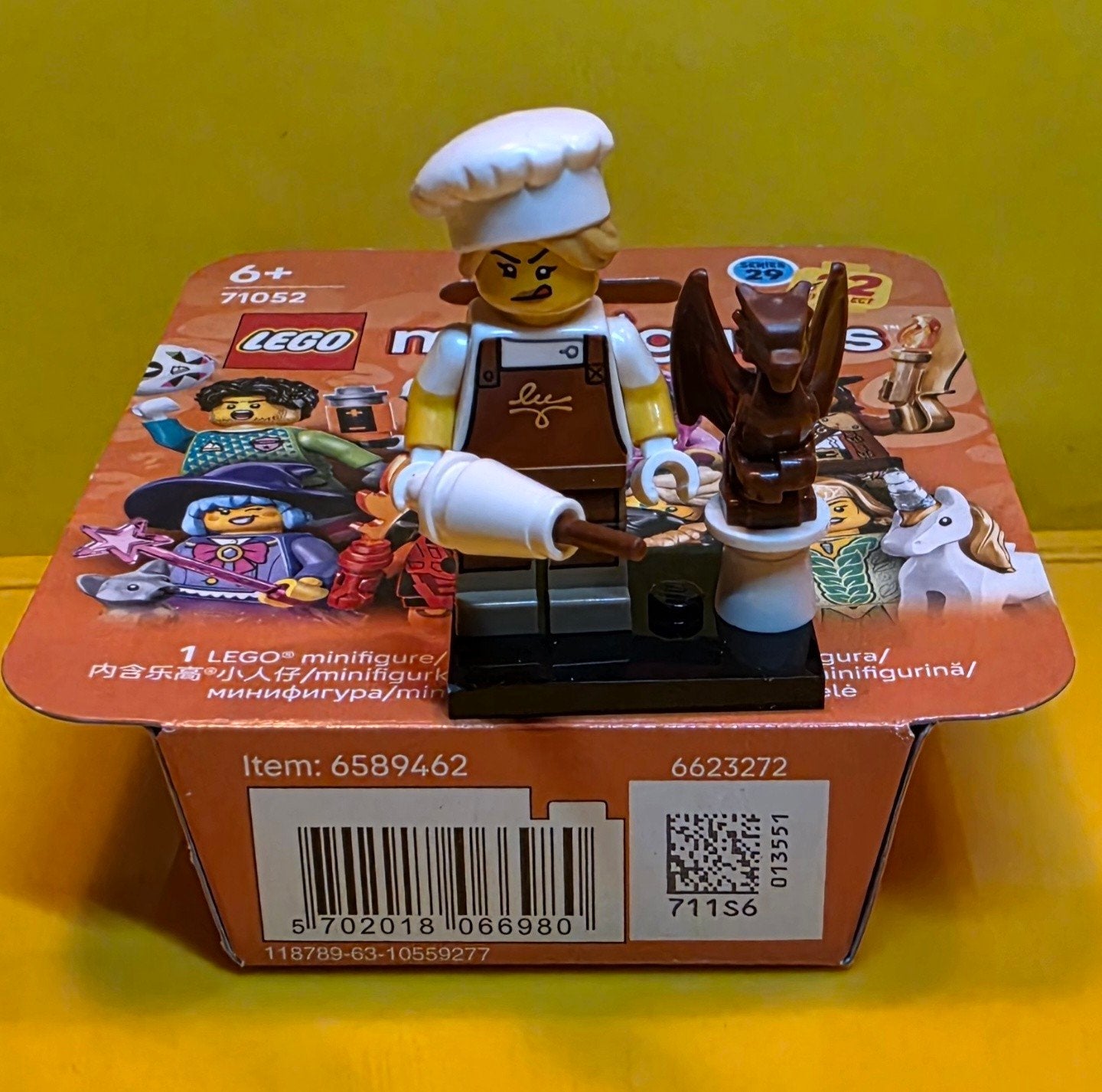 Lego Minifiguur Serie 29 Chocolatier (71052) - Nieuw, Lego, Nieuw, Ophalen of Verzenden, Minifiguren serie