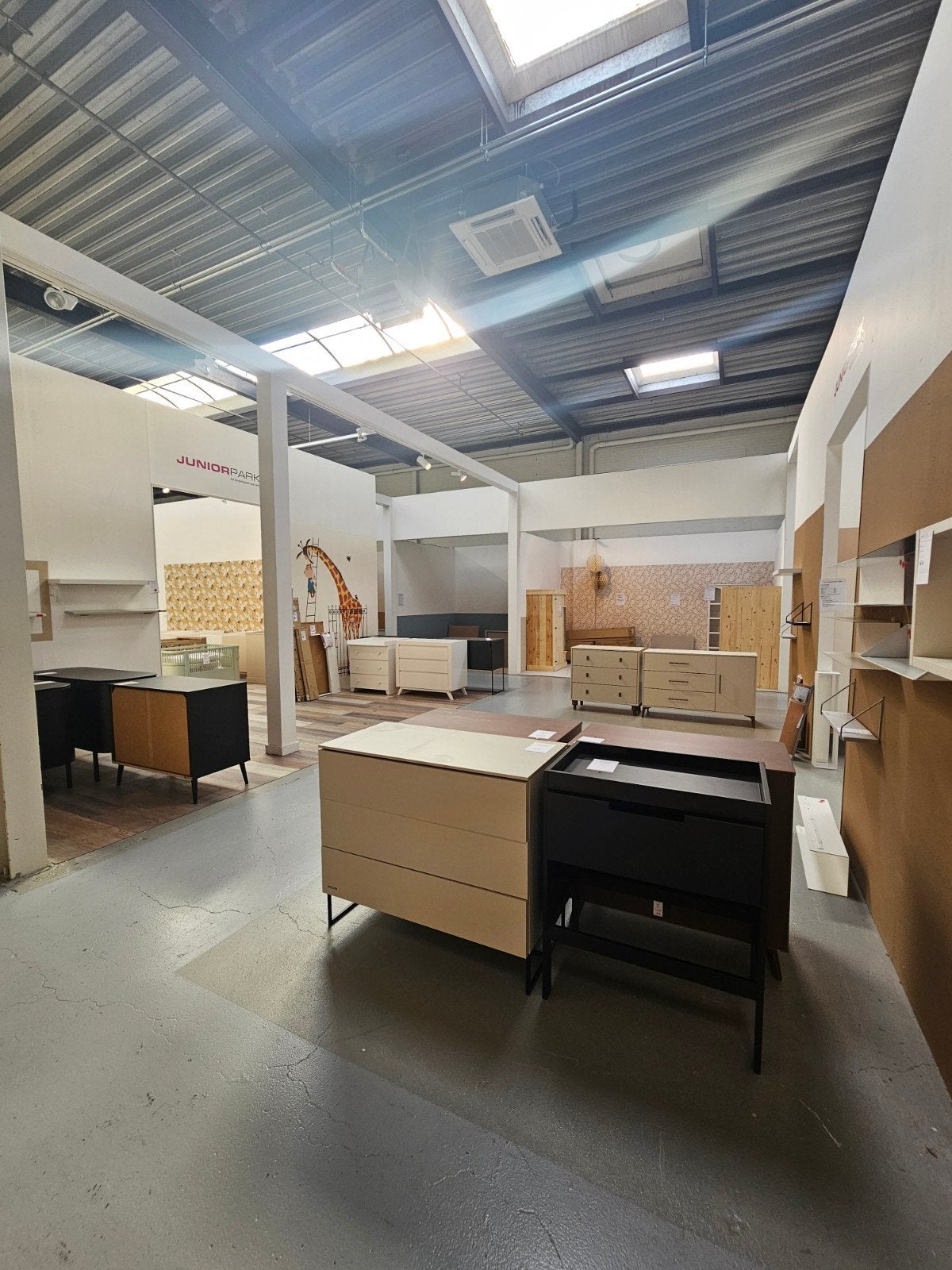 Showmodel outlet commodes, Kinderen en Baby's, Ophalen, Zo goed als nieuw, Commode