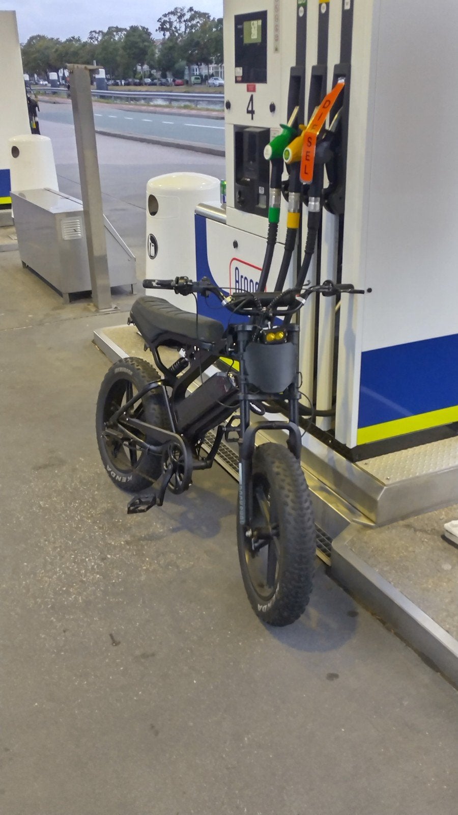 V20 custom met surron throttle en baja! (GRAAG <13 aug weg), Fietsen en Brommers, Ophalen of Verzenden, Overige merken