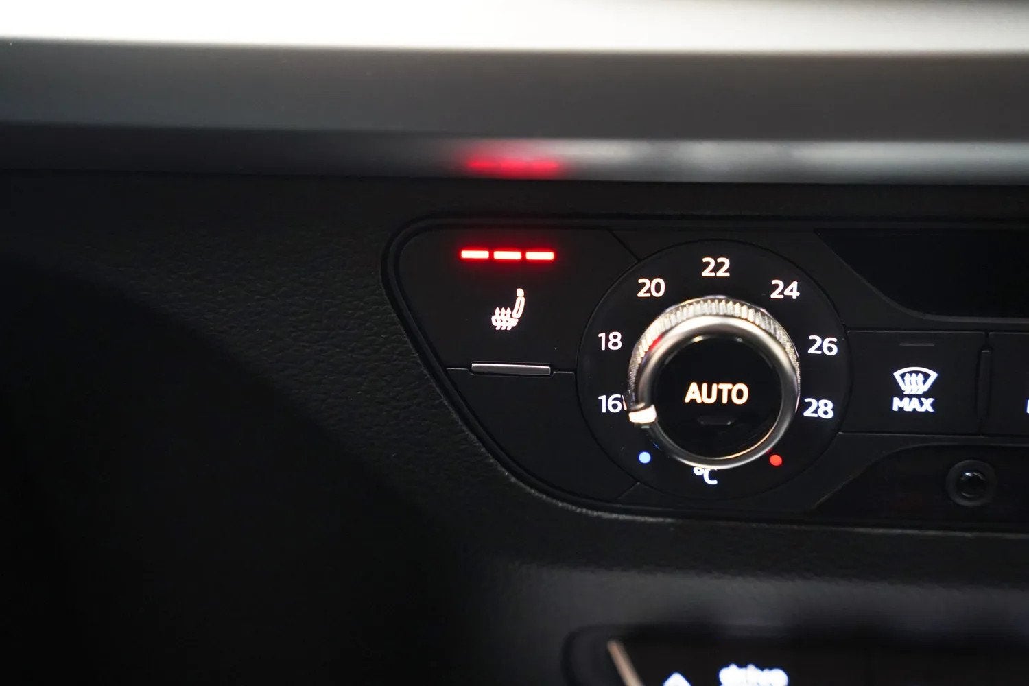 Foto 9 van Audi Q5 40 TFSI quattro S line Black [ Virtual Plus Stoelver
