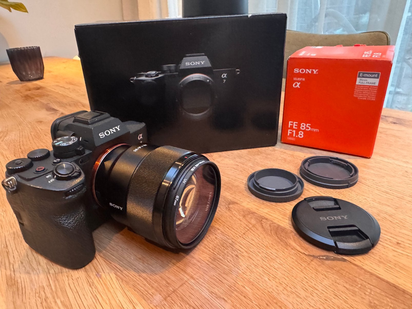 Sony A7IV + Sony 85mm f1.8 en veel accessoires