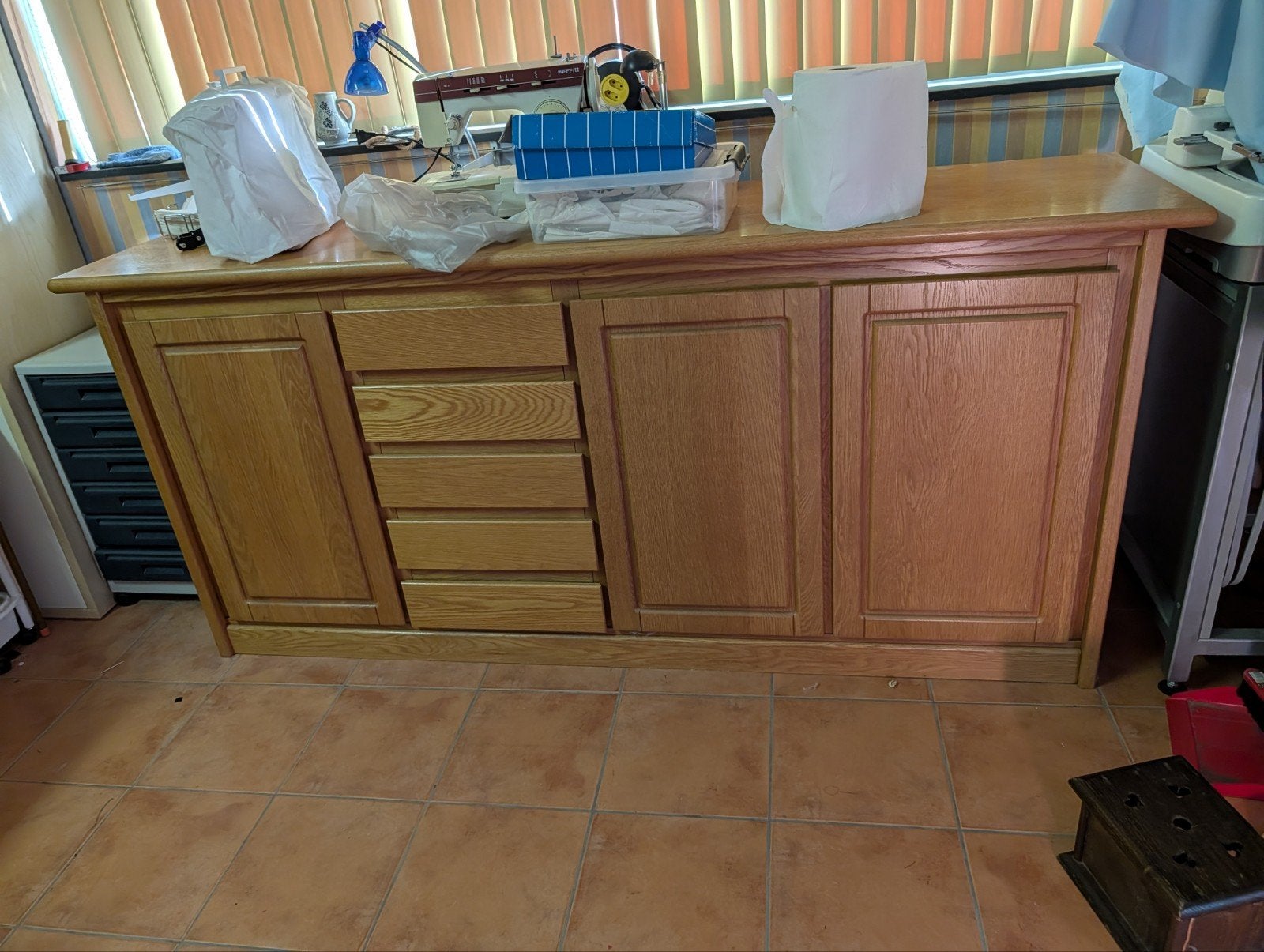Eikenhouten dressoir/kast met lades en deuren, Ophalen, Gebruikt, Klassiek, functioneel, Eikenhout
