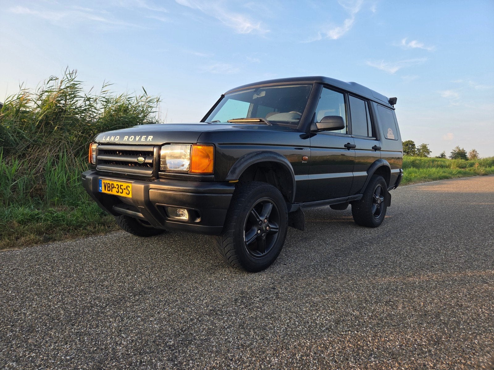 Discovery 2 td5 zwart automaat, lees advertentie!, Auto's, Stof, Land Rover, Zwart, Diesel