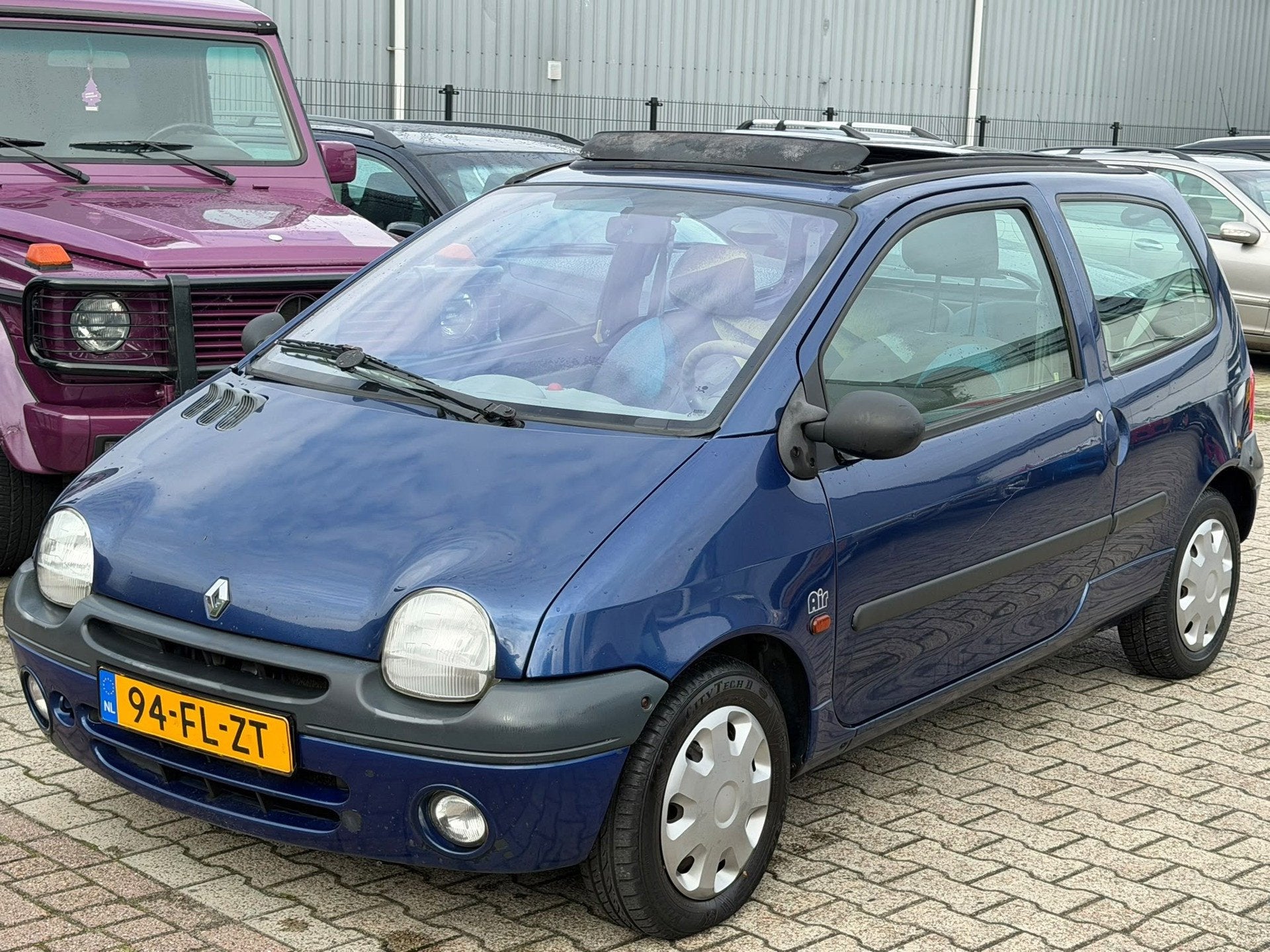 Renault Twingo 1.2 Air 2000 Panorama 90.000 KM Nieuwe APK, 4 cilinders, Origineel Nederlands, Bedrijf, Handgeschakeld