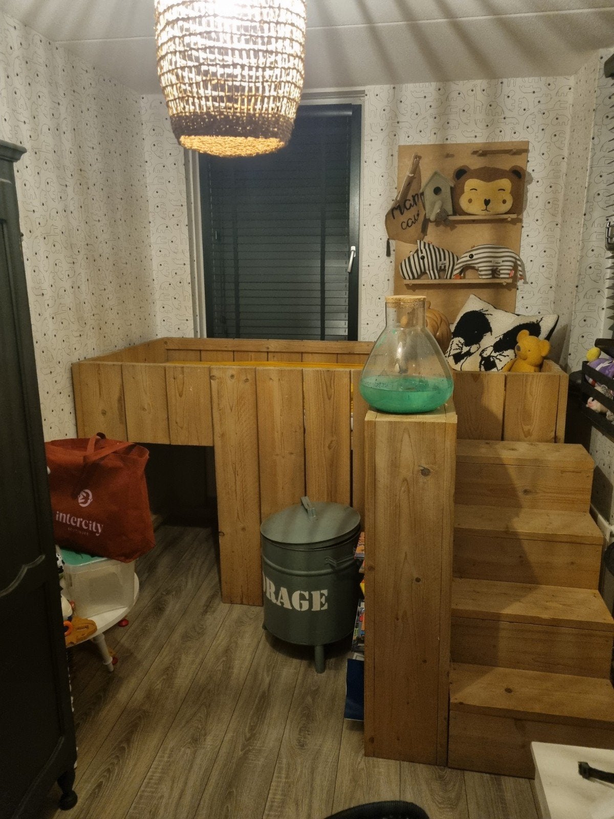 Semi hoogslaper steigerhout met hut, Ophalen, 180 cm of meer, 85 tot 100 cm, Matras